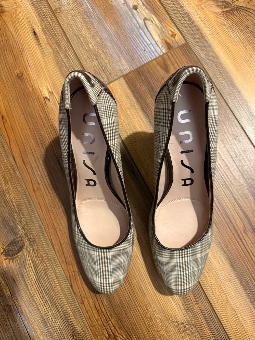 Unisa Plaid Pump in Tan and Black